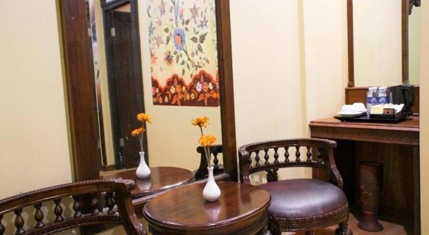 Amos Cozy Hotel Melawai Jakarta Eksteriør bilde