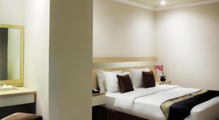 Amos Cozy Hotel Melawai Jakarta Eksteriør bilde