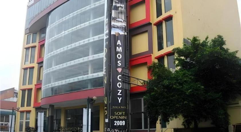 Amos Cozy Hotel Melawai Jakarta Eksteriør bilde
