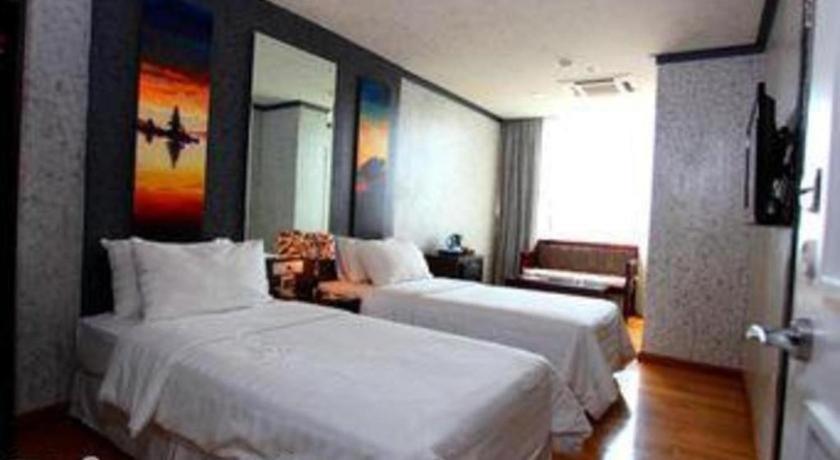 Amos Cozy Hotel Melawai Jakarta Eksteriør bilde