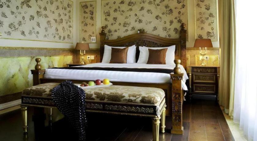 Amos Cozy Hotel Melawai Jakarta Eksteriør bilde